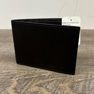 Perry Ellis Portfolio Soft Leather Passcase Wallet – Black – NWT